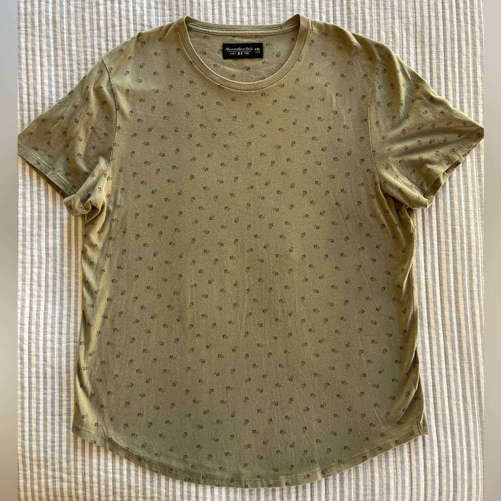 Men's Abercrombie T-Shirt